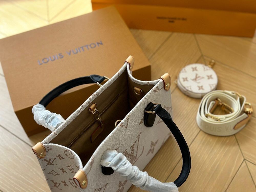 Modern Luxury Daily Bag L4875 FSC