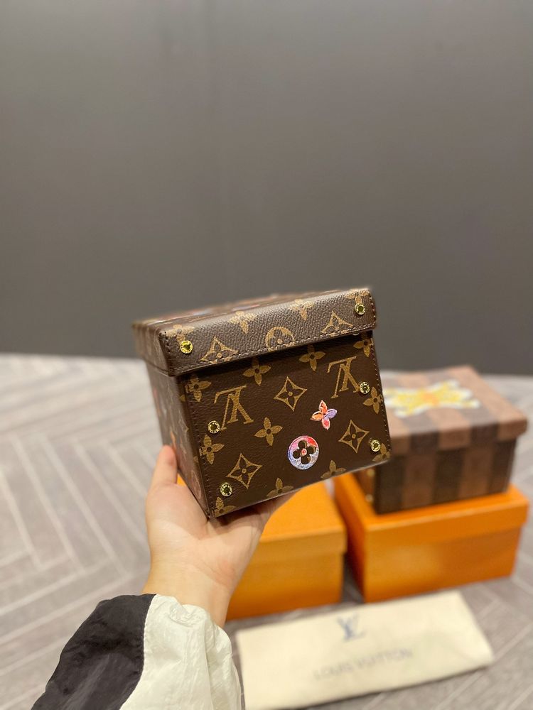 Modern Luxury Daily Bag L4889 FSC Modern Luxury Daily Bag L4889 FSC
