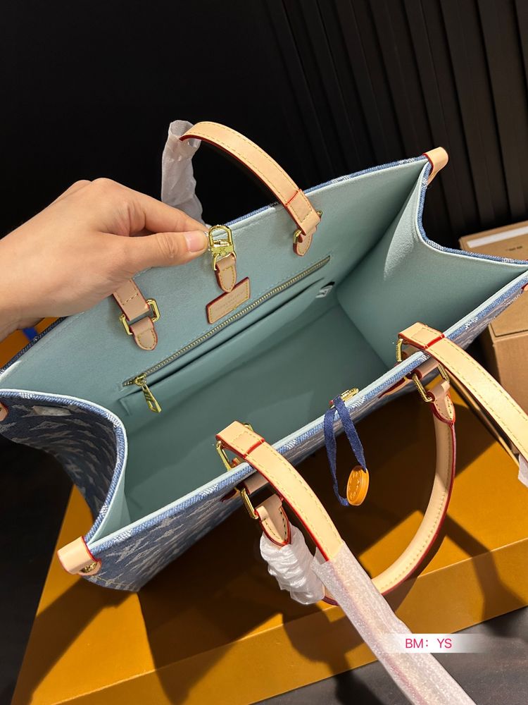 Modern Luxury Daily Bag L4894 FSC Modern Luxury Daily Bag L4894 FSC