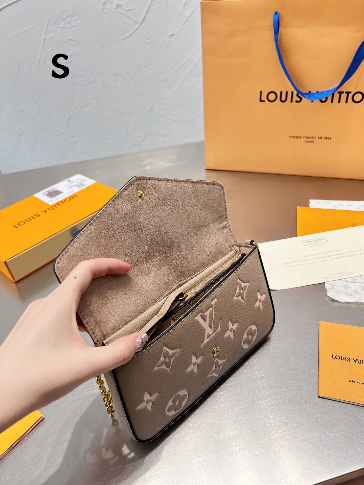 Modern Luxury Daily Bag L3339 FSC