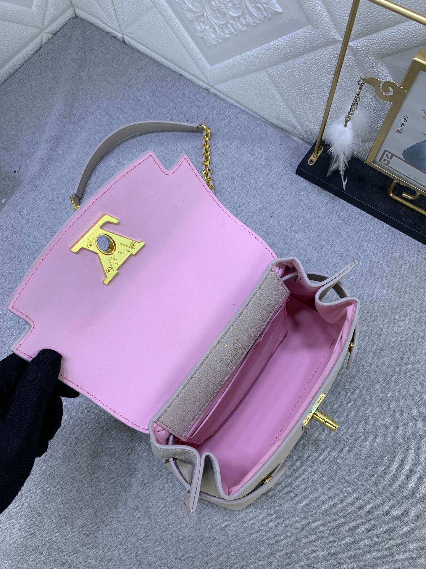 New Fashion L*V Handbag 975 QA