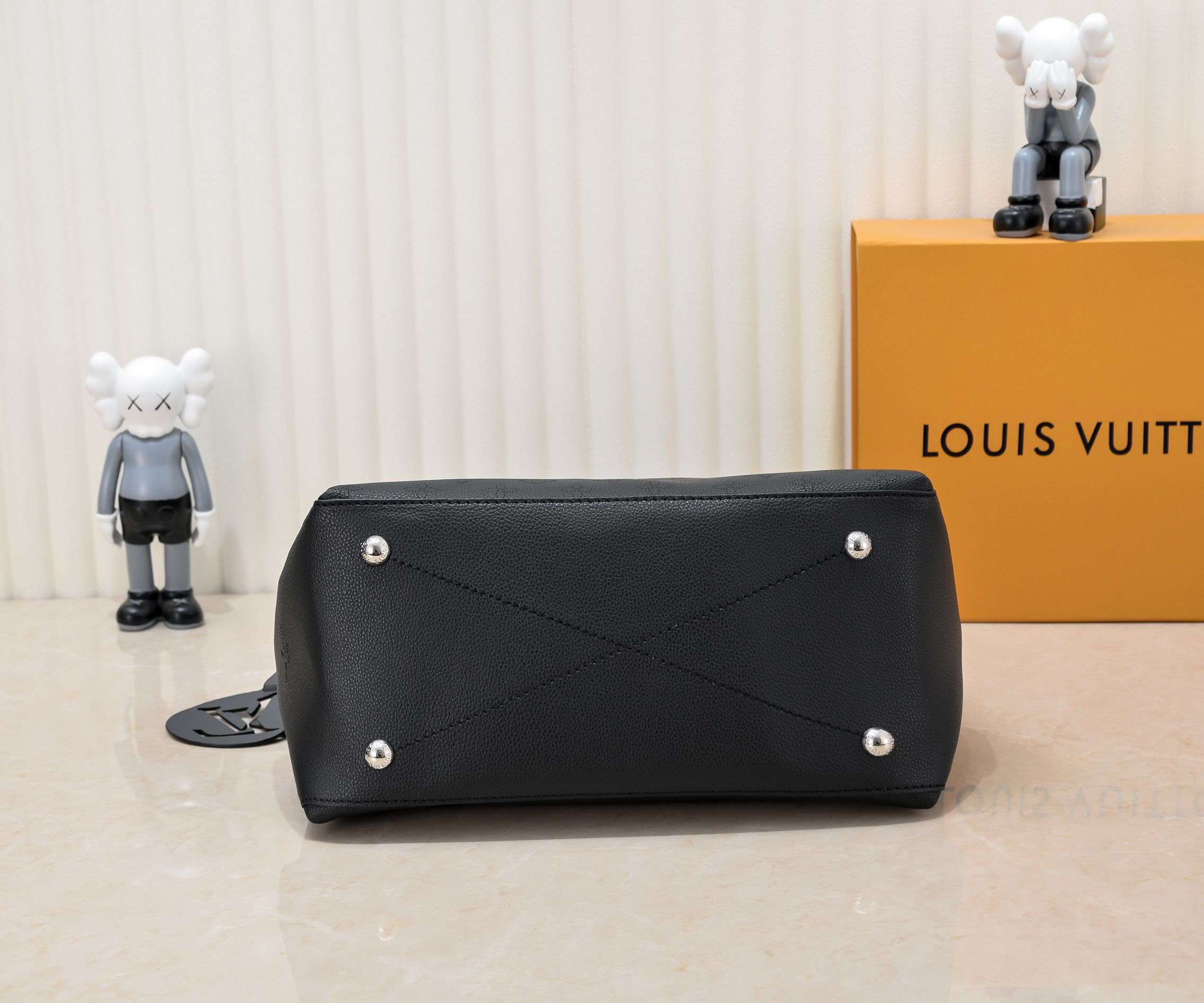 New Fashion L*V Handbag 1025 QA