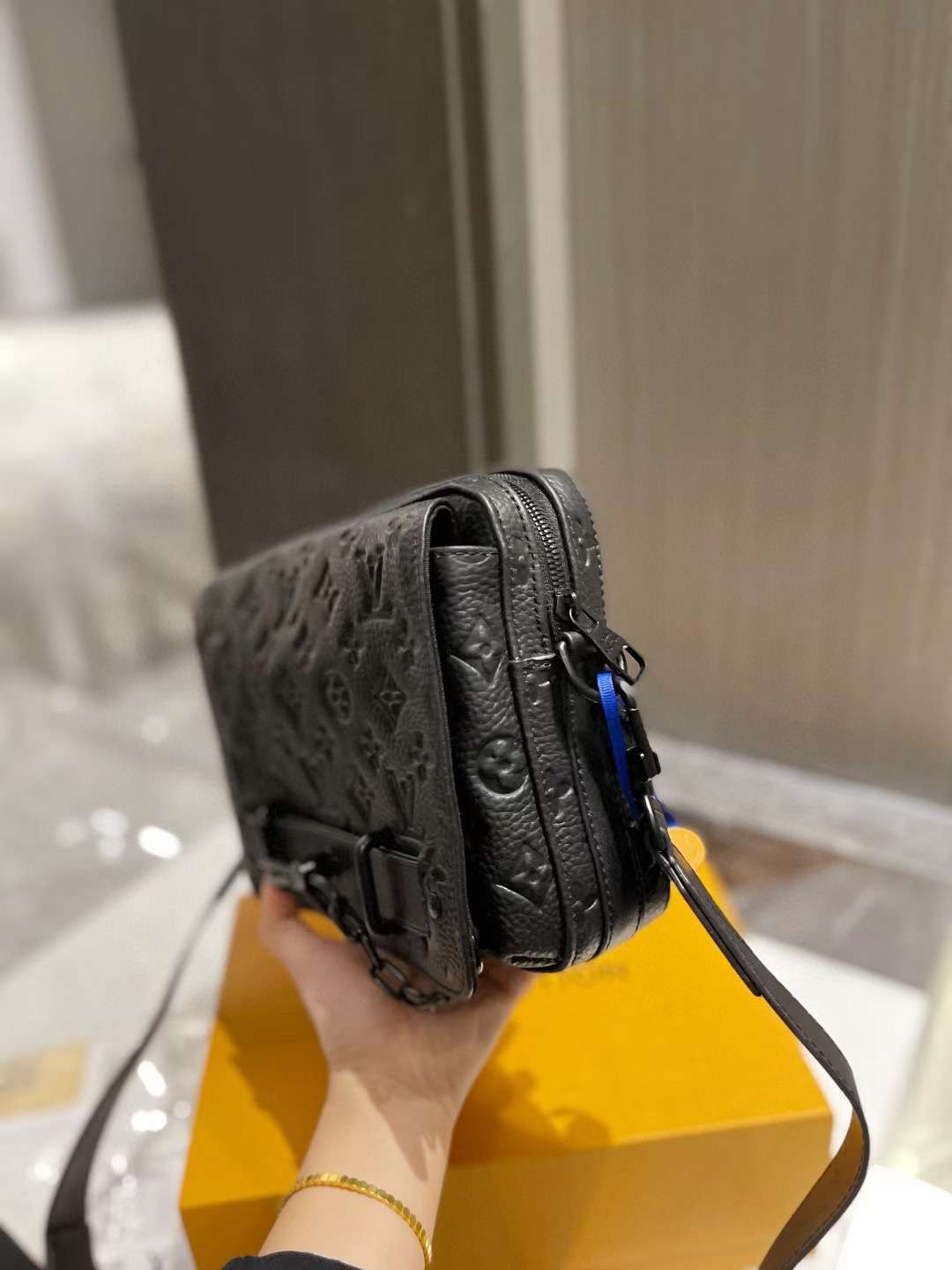 Modern Luxury Daily Bag L3845 FSC