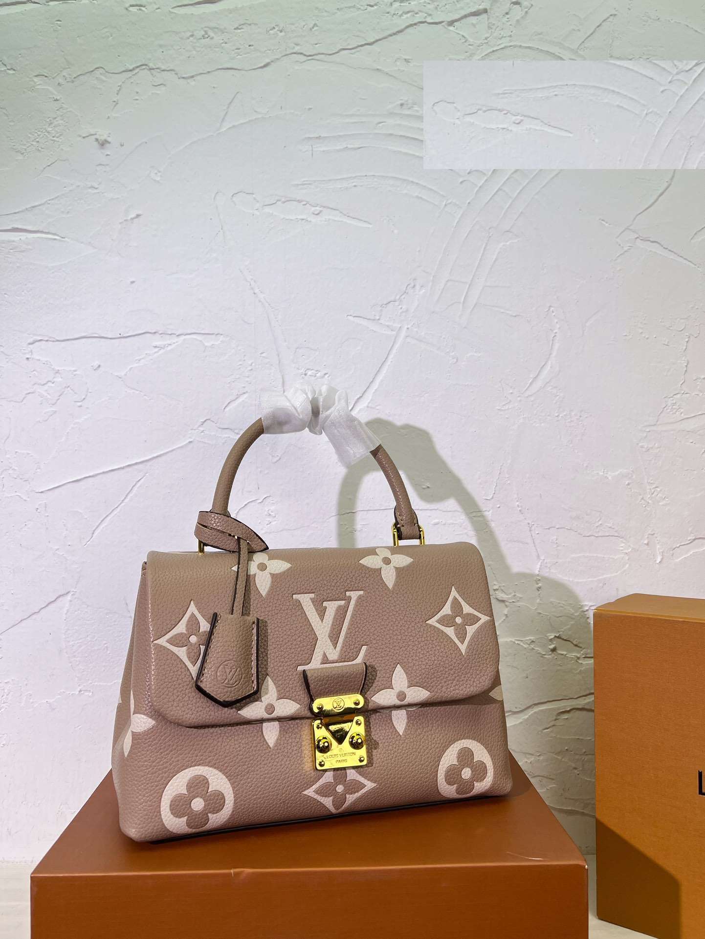 Modern Luxury Daily Bag L4479 FSC Modern Luxury Daily Bag L4479 FSC