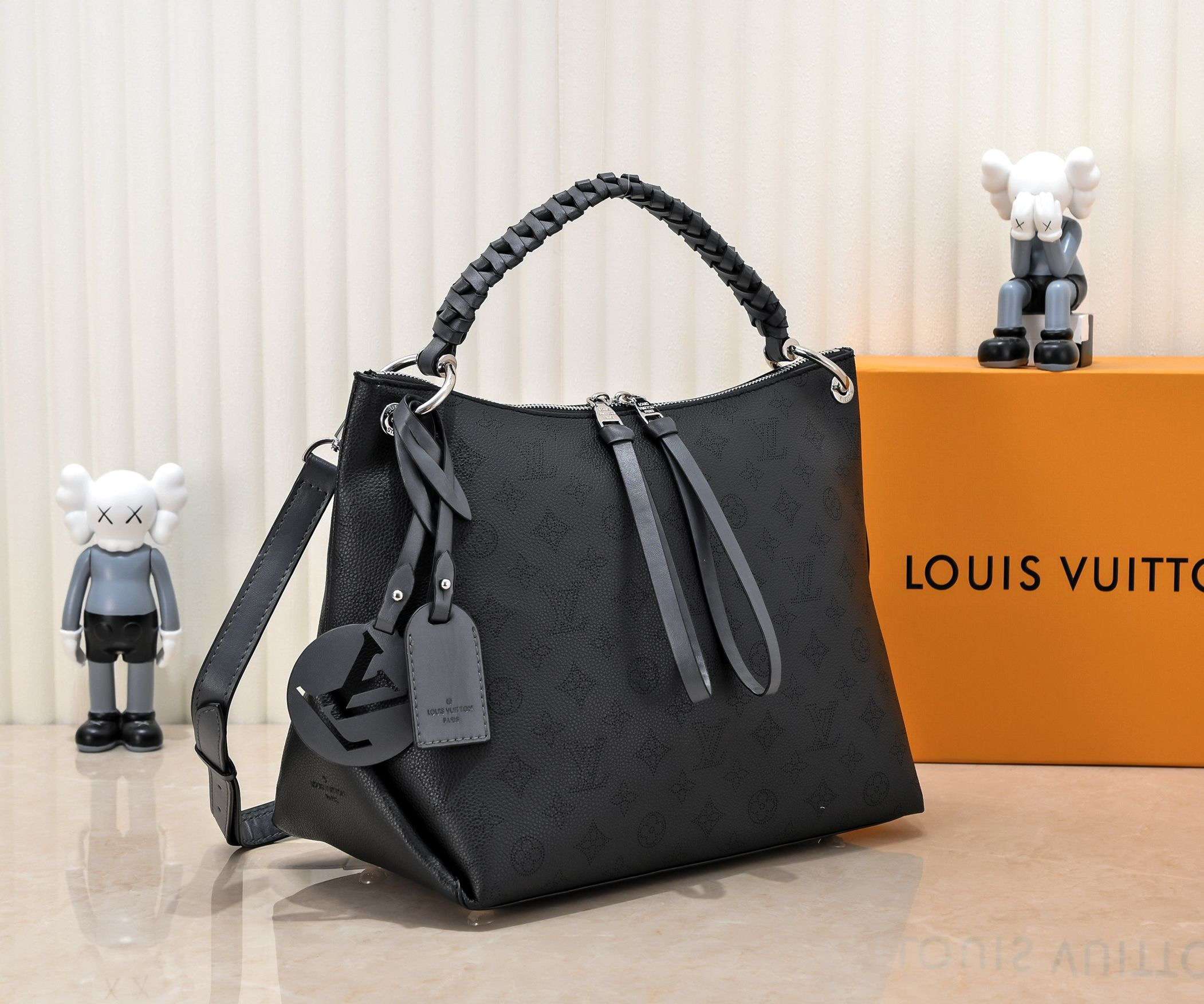 New Fashion L*V Handbag 1025 QA