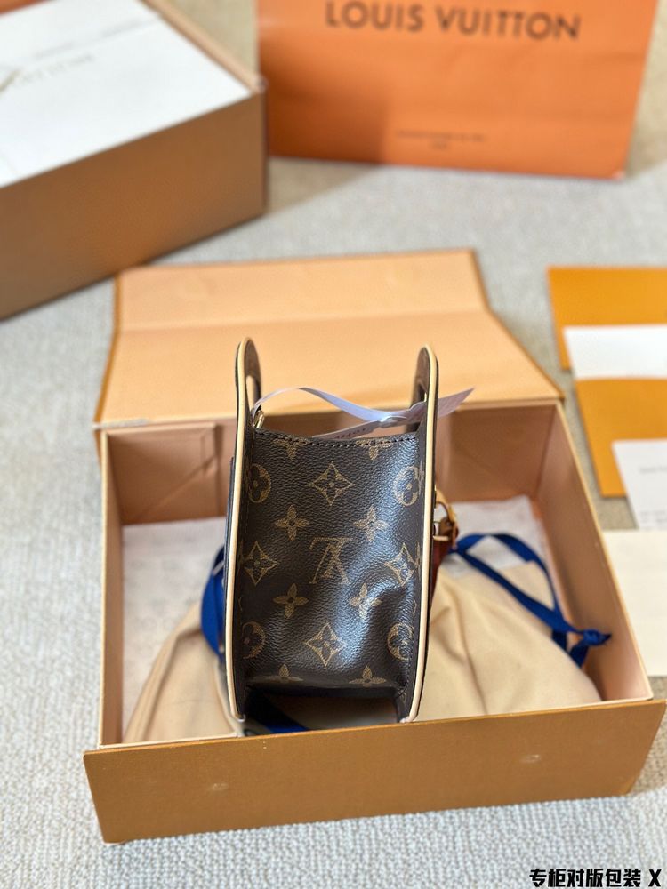 Modern Luxury Daily Bag L4874 FSC Modern Luxury Daily Bag L4874 FSC
