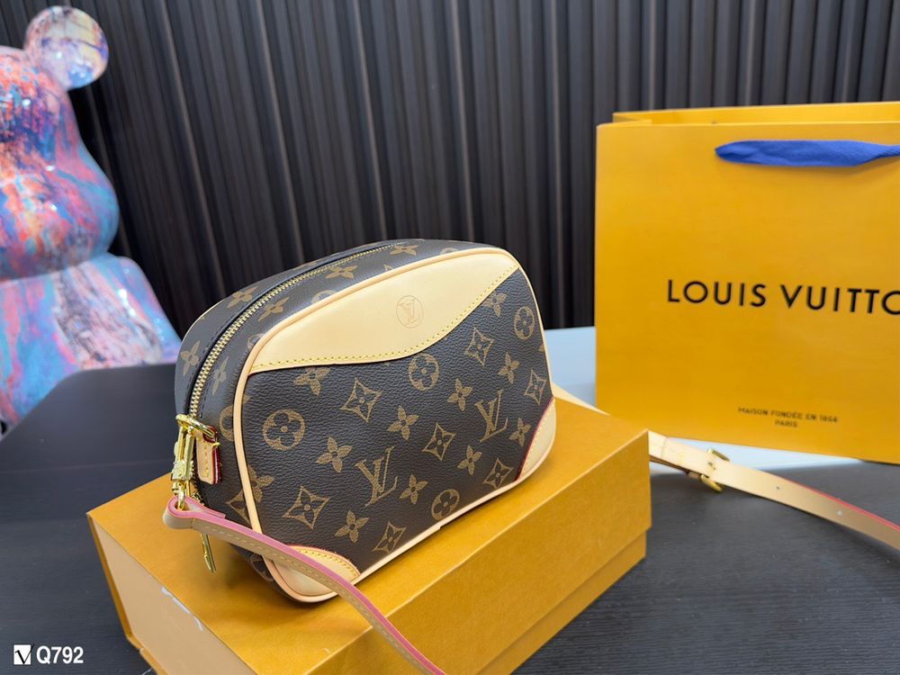 New Fashion LV Handbag L676 QA New Fashion LV Handbag L676 QA