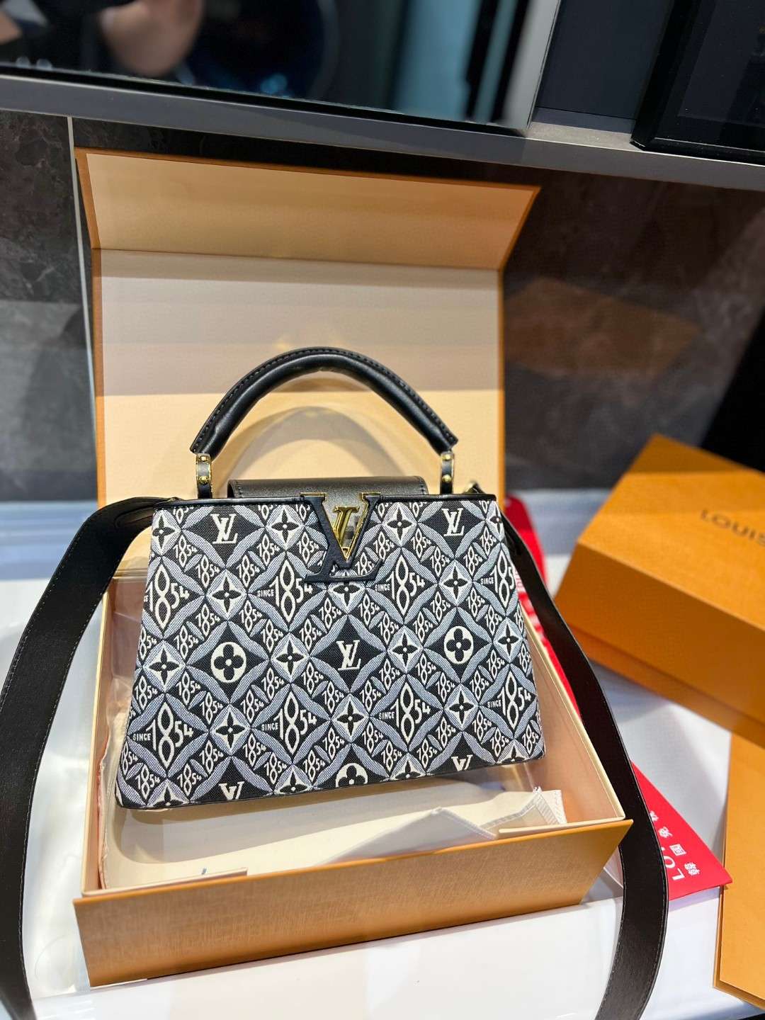 New Fashion LV Handbag L313 – SOLD OUT !!!