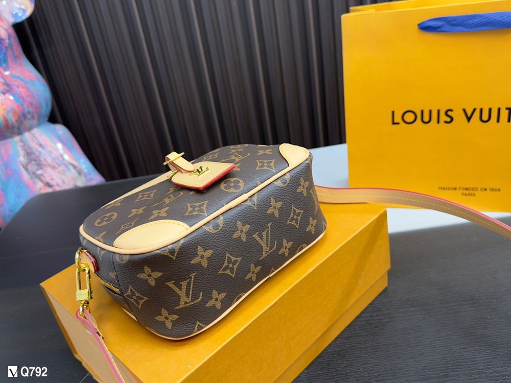 New Fashion LV Handbag L676 QA New Fashion LV Handbag L676 QA