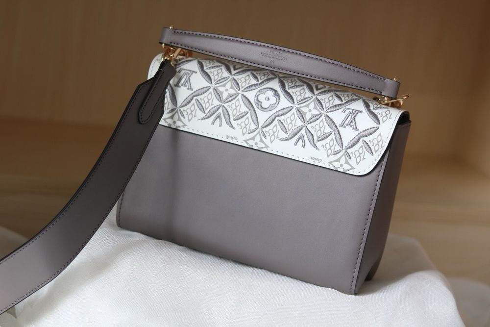 New Fashion L*V Handbag 1347 QA