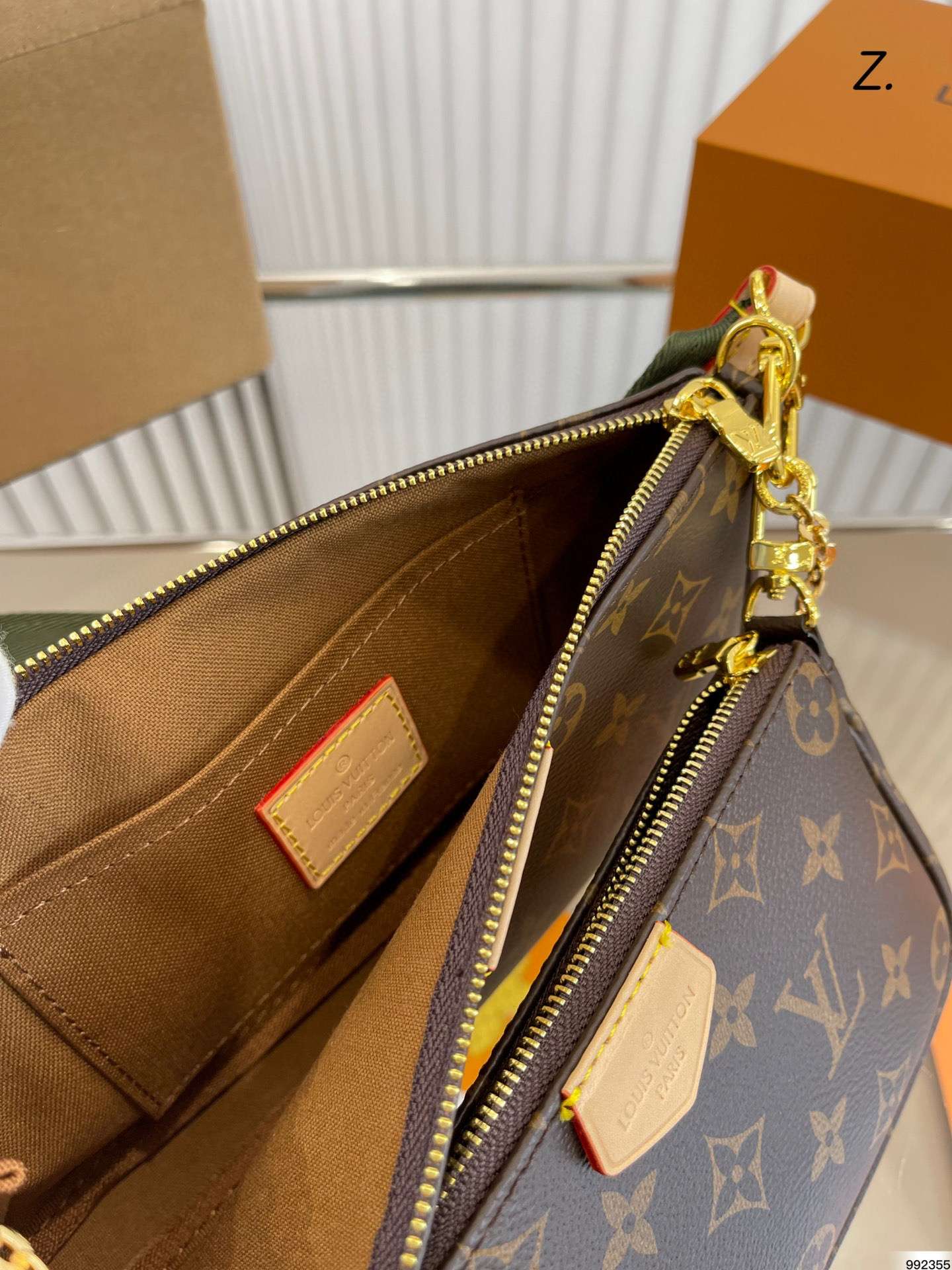 Modern Luxury Daily Bag L3464-1 FSC