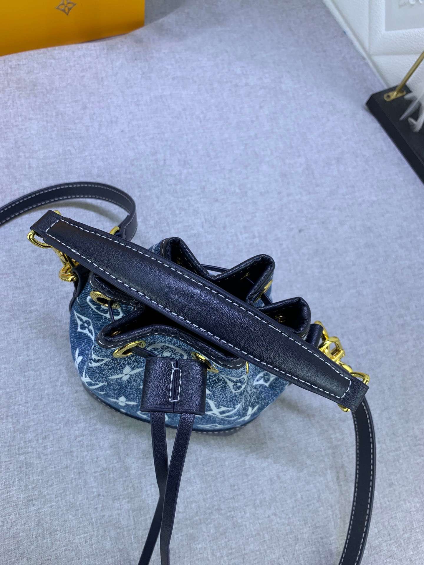 New Fashion L*V Handbag 988 QA New Fashion L*V Handbag 988 QA