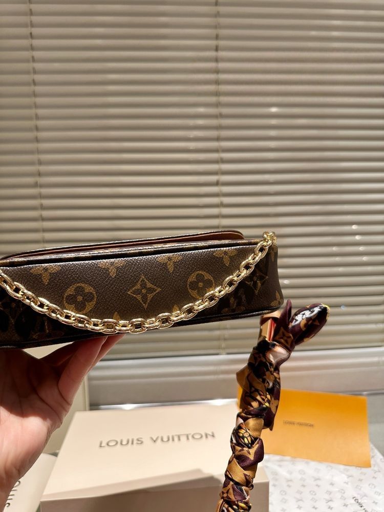 Modern Luxury Daily Bag L4884 FSC Modern Luxury Daily Bag L4884 FSC