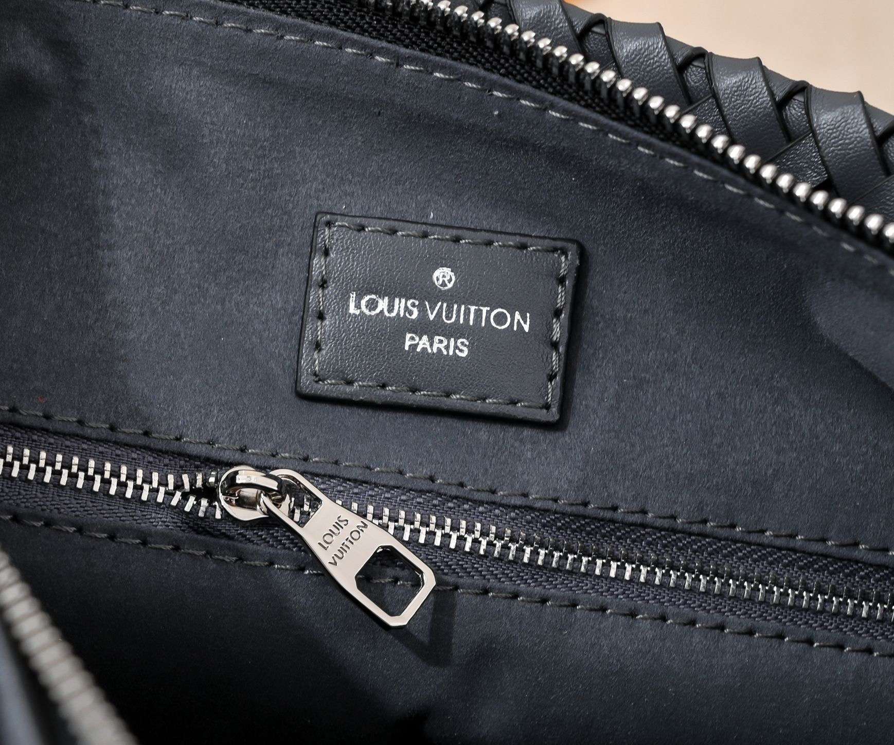 New Fashion L*V Handbag 1025 QA