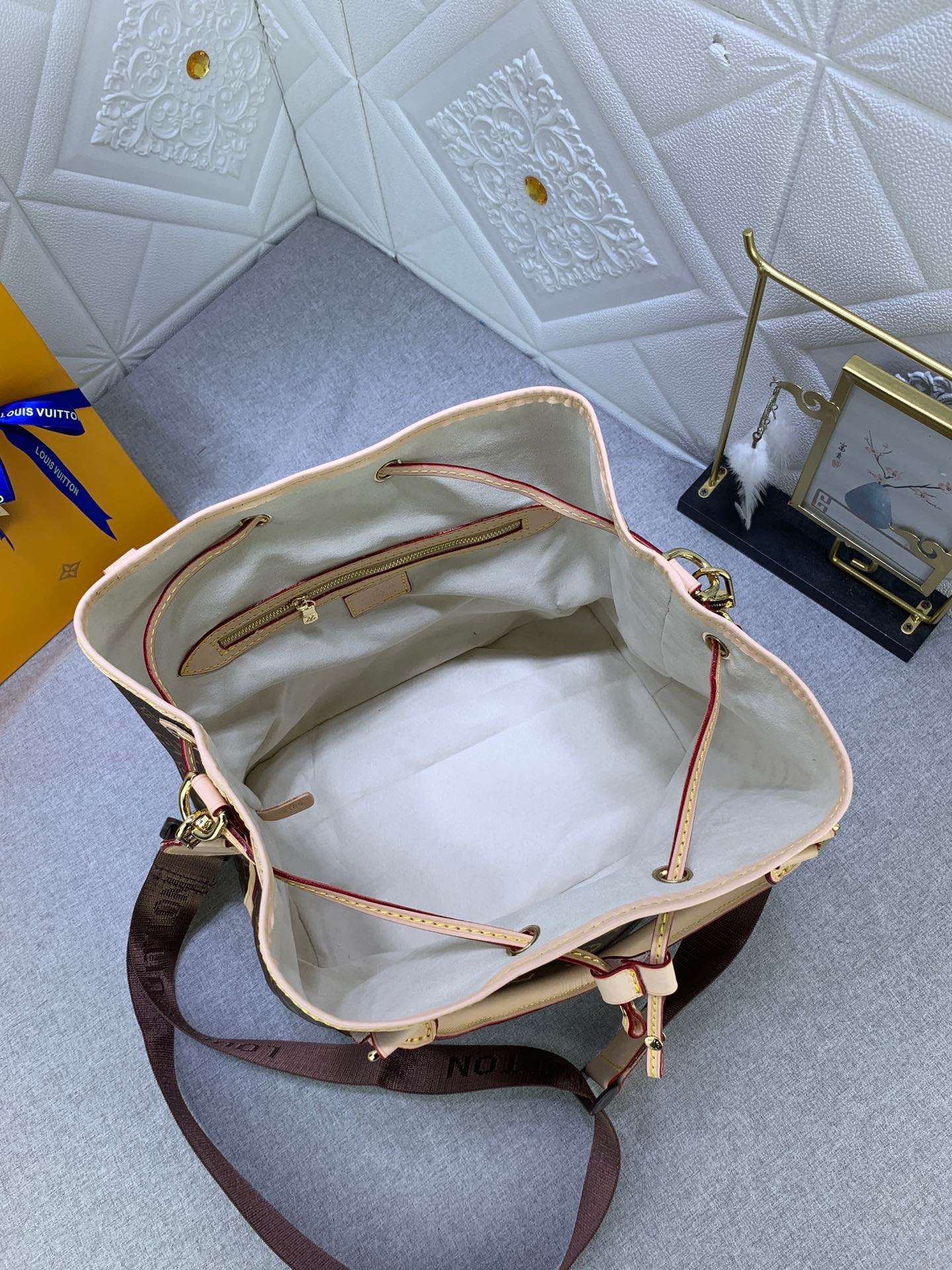 New Fashion L*V Handbag 931 QA