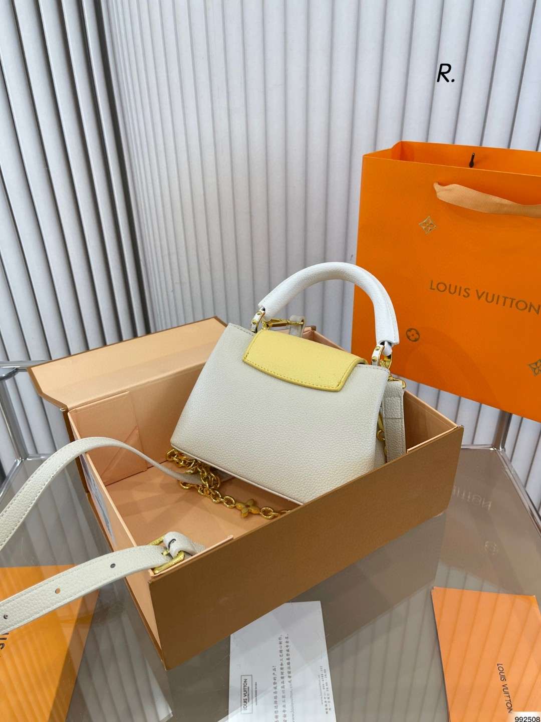 Modern Luxury Daily Bag L4499 FSC Modern Luxury Daily Bag L4499 FSC