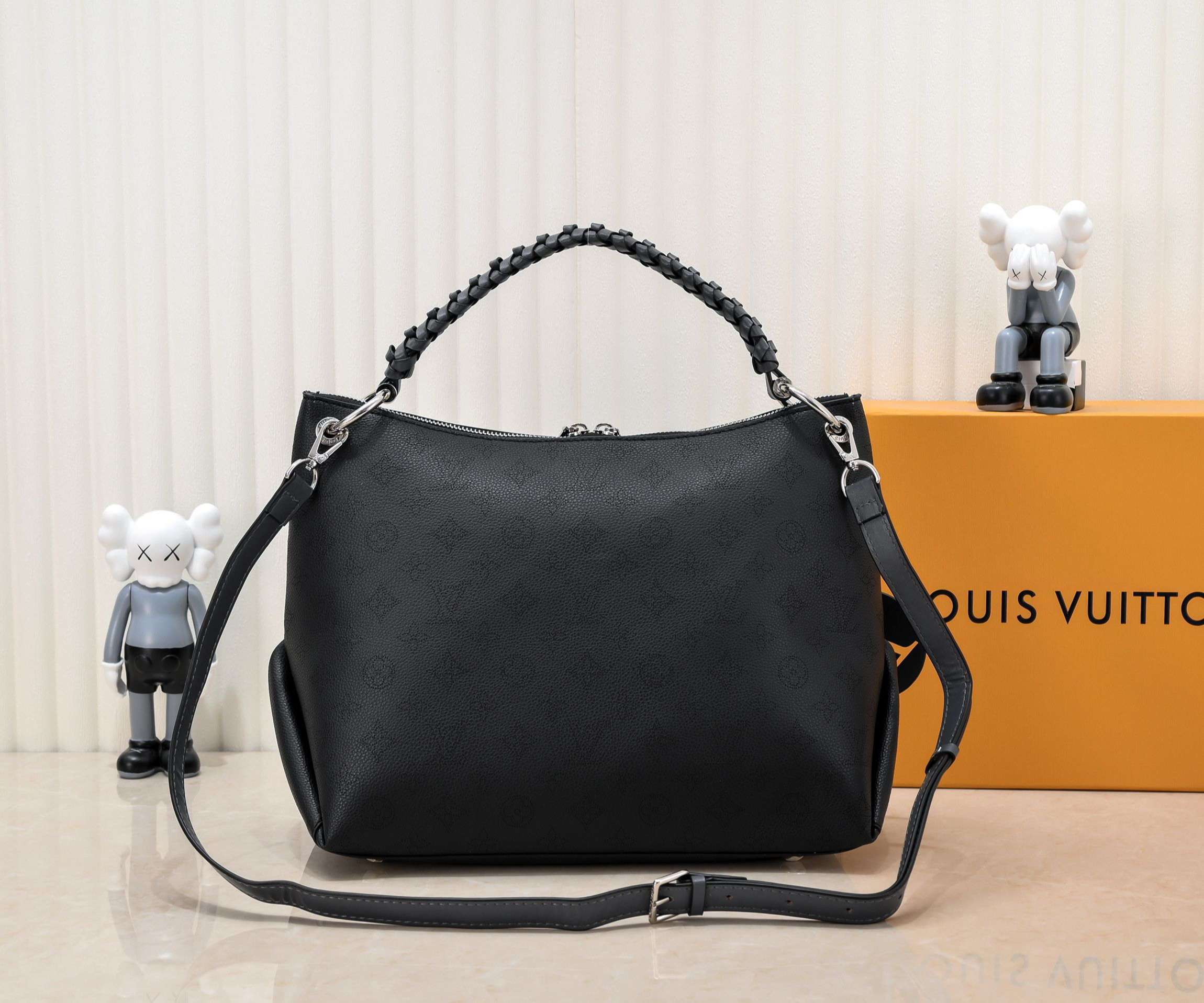 New Fashion L*V Handbag 1025 QA