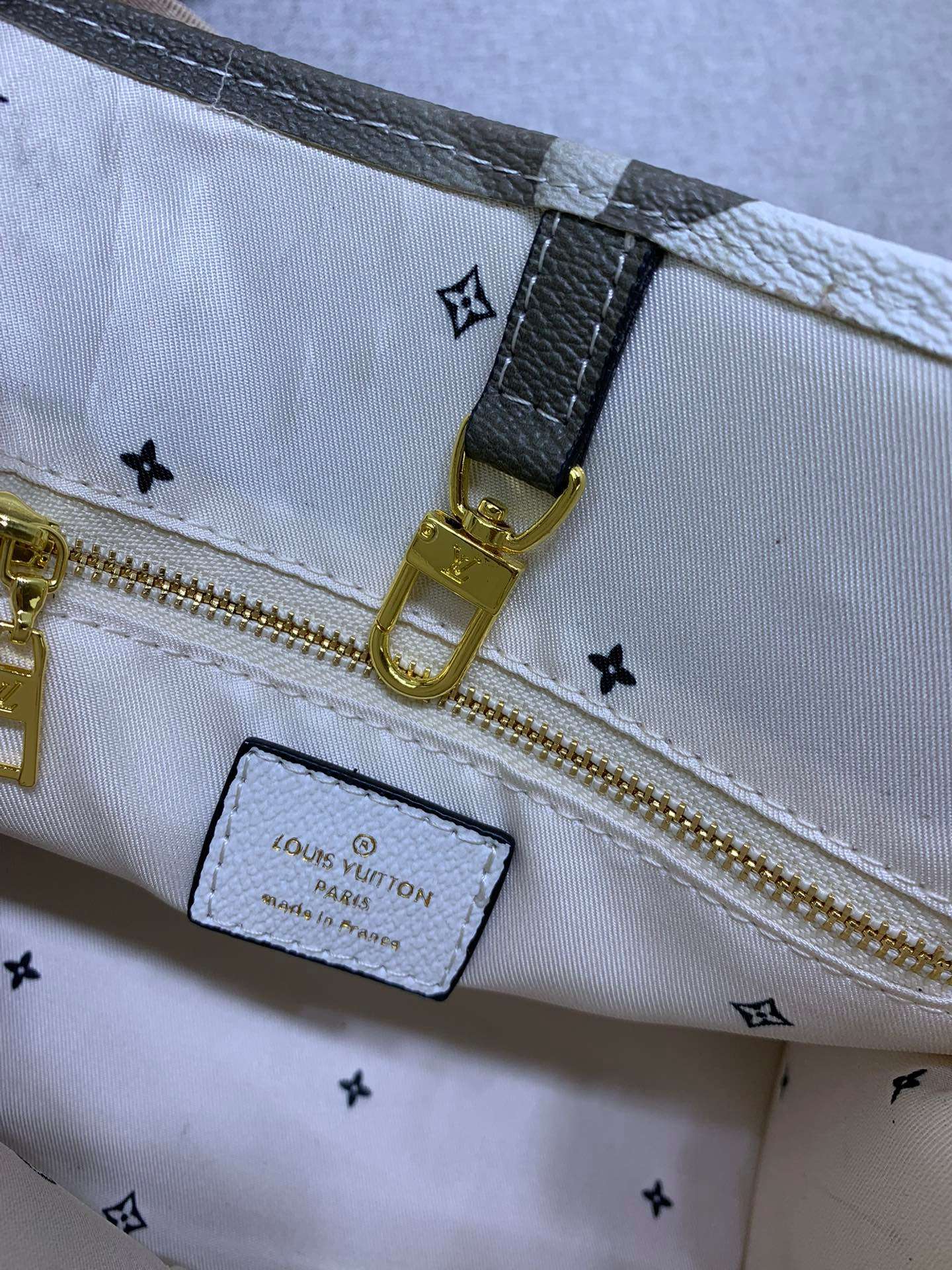New Fashion L*V Handbag 1107 QA