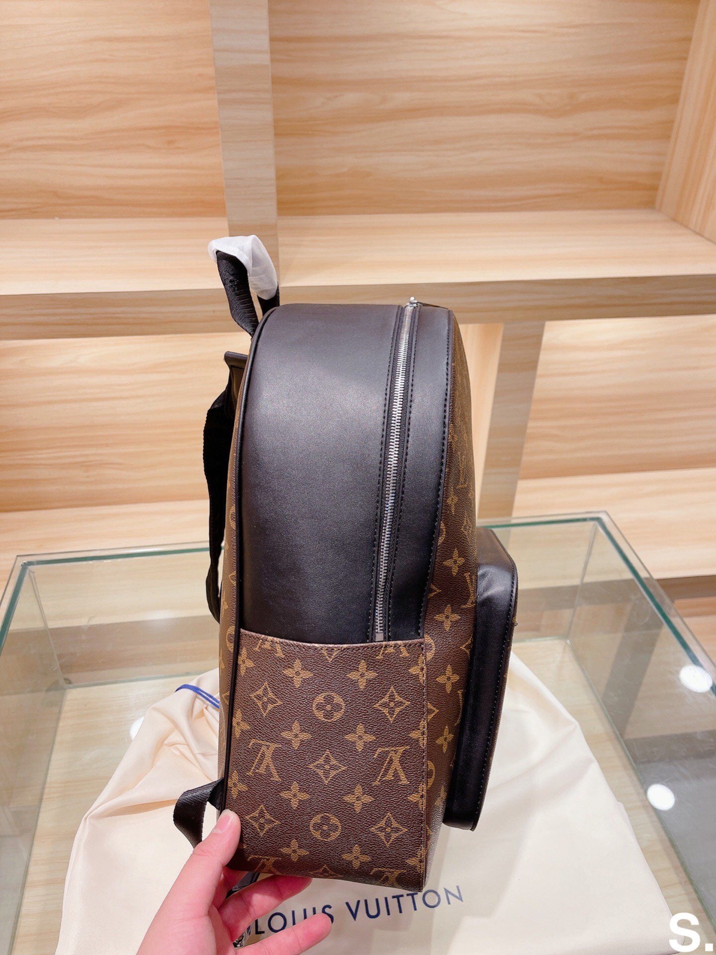 Modern Luxury Daily Bag L3210 FSC Modern Luxury Daily Bag L3210 FSC