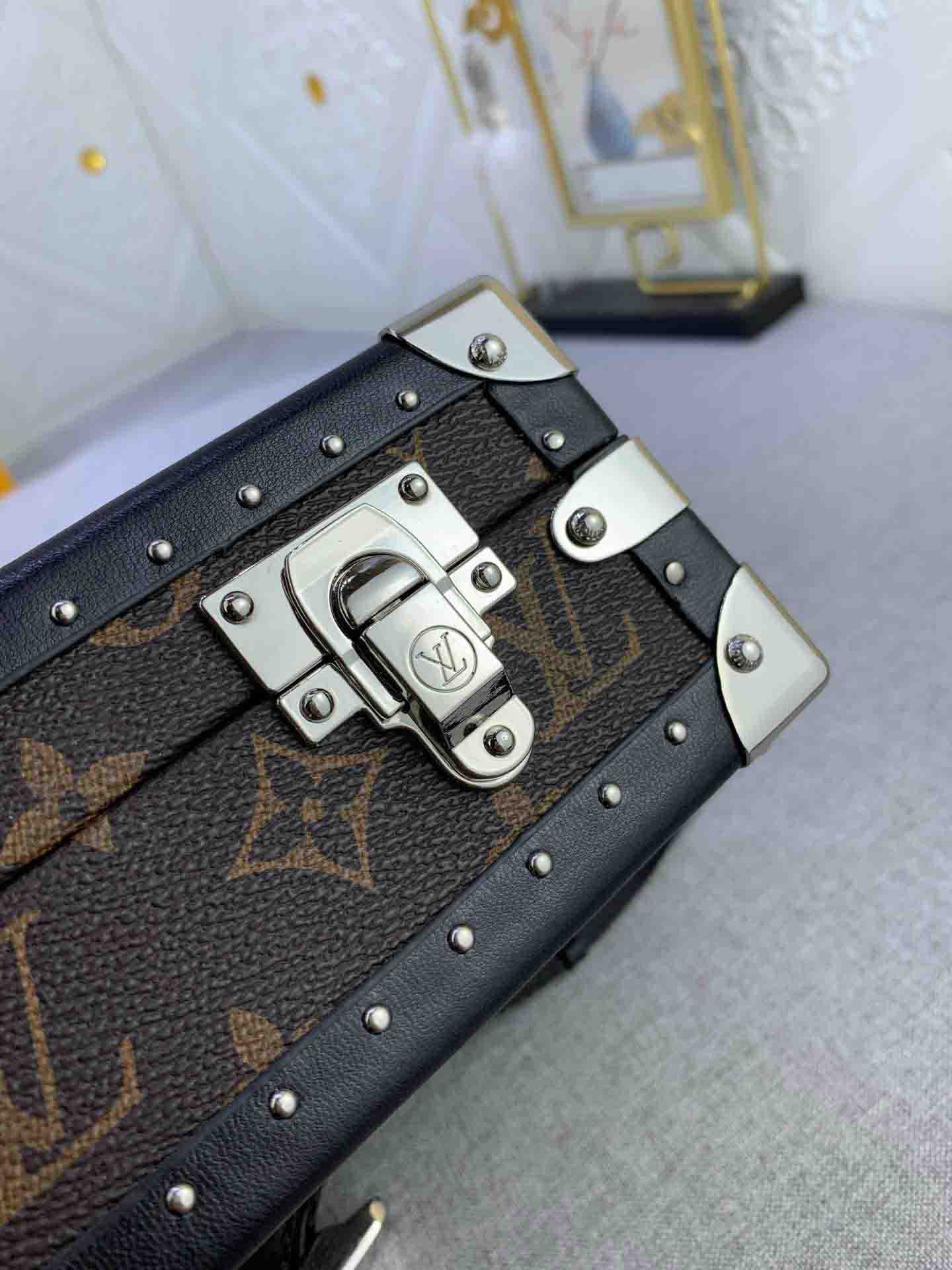 New Fashion L*V Handbag 927 QA