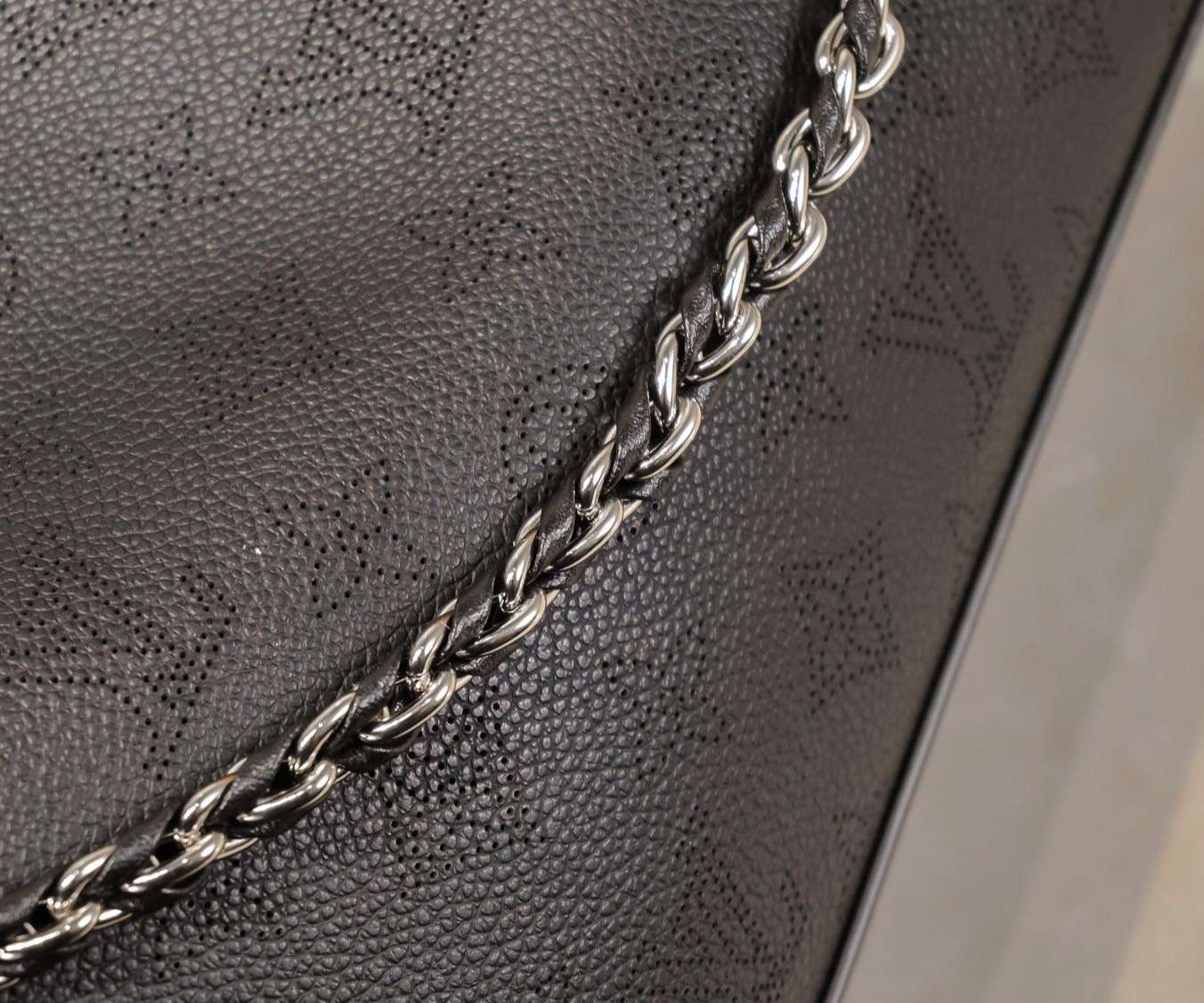New Fashion L*V Handbag 976 QA