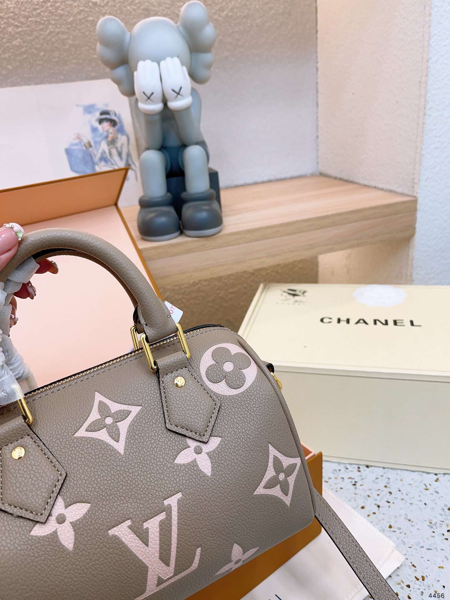 Modern Luxury Daily Bag L4449 FSC Modern Luxury Daily Bag L4449 FSC
