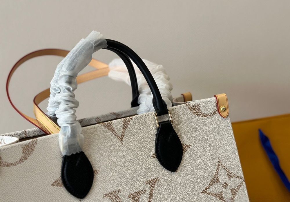 Modern Luxury Daily Bag L4876 FSC Modern Luxury Daily Bag L4876 FSC