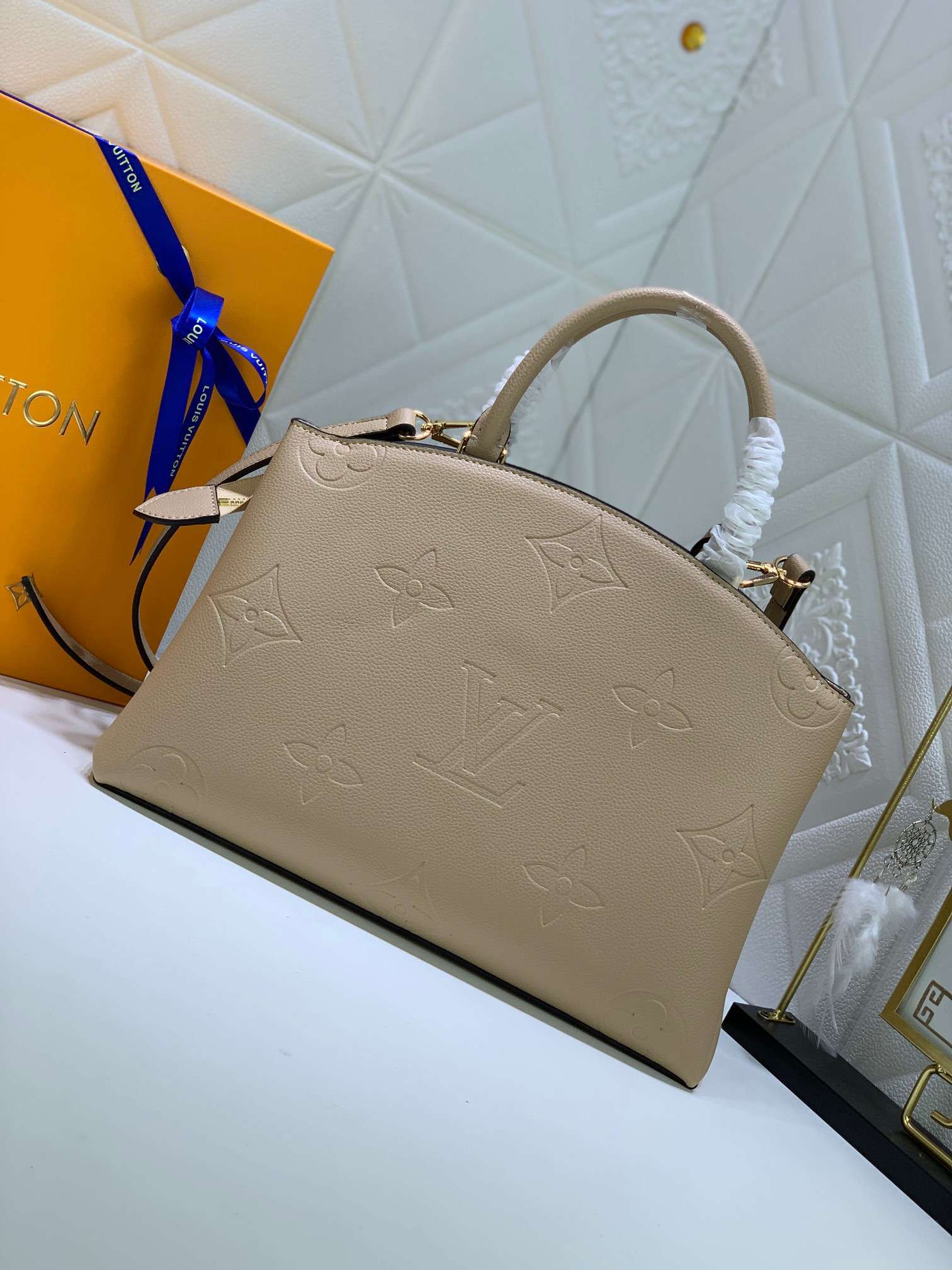 New Fashion L*V Handbag 987 QA New Fashion L*V Handbag 987 QA