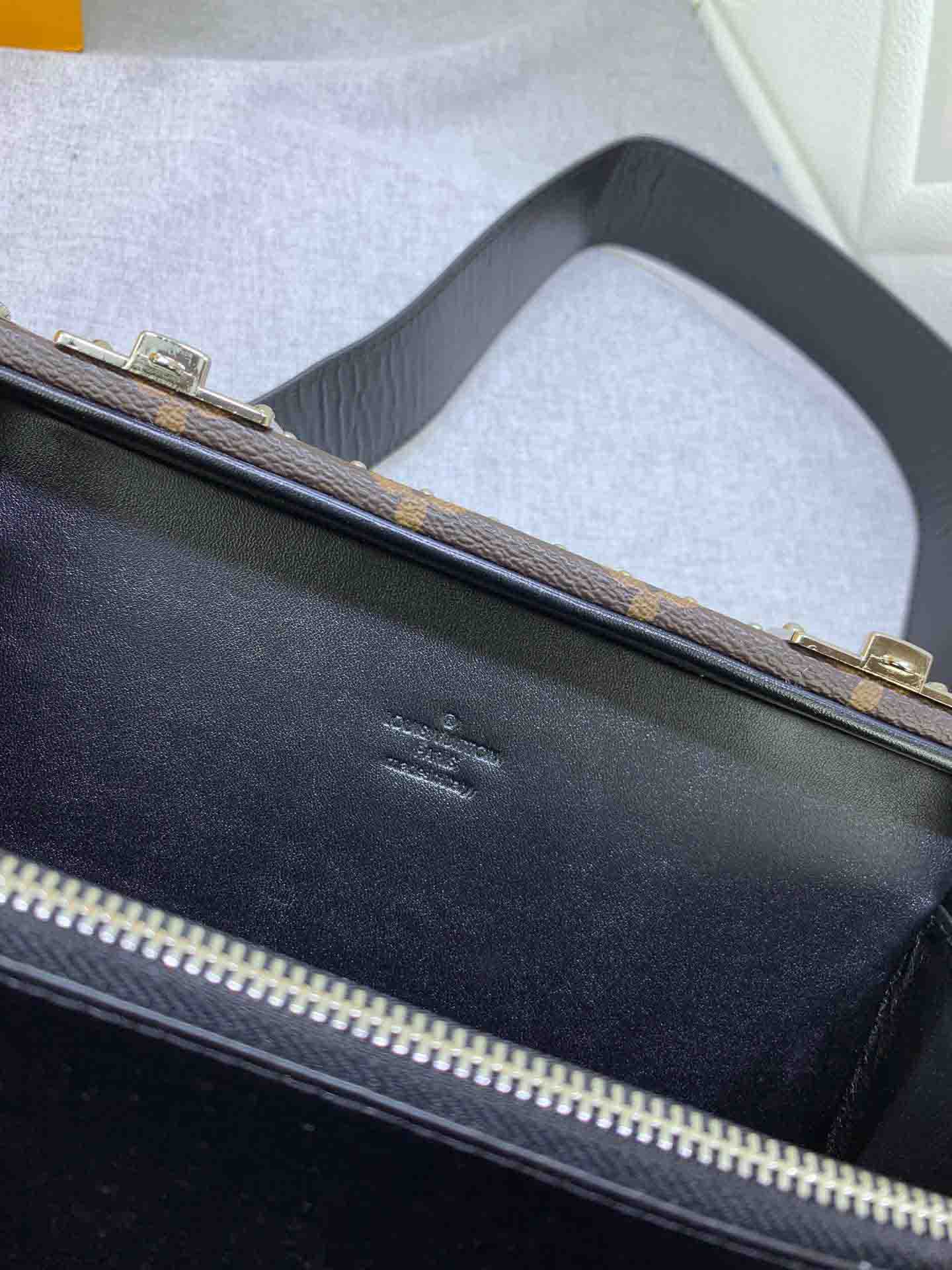 New Fashion L*V Handbag 927 QA