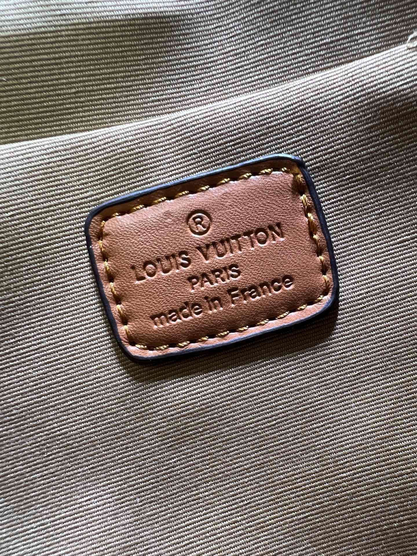 New Fashion L*V Handbag 941 QA