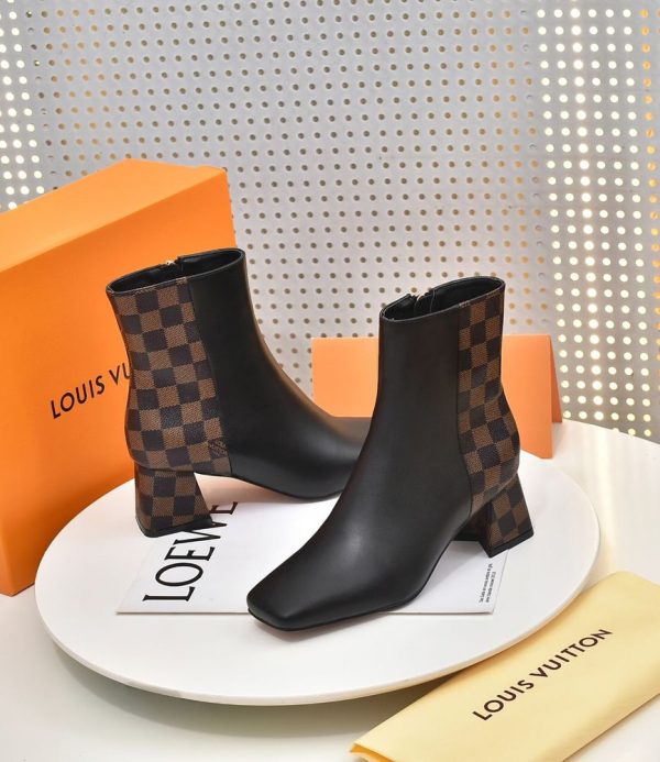 New Fashion LV Women Shoes 281 PA