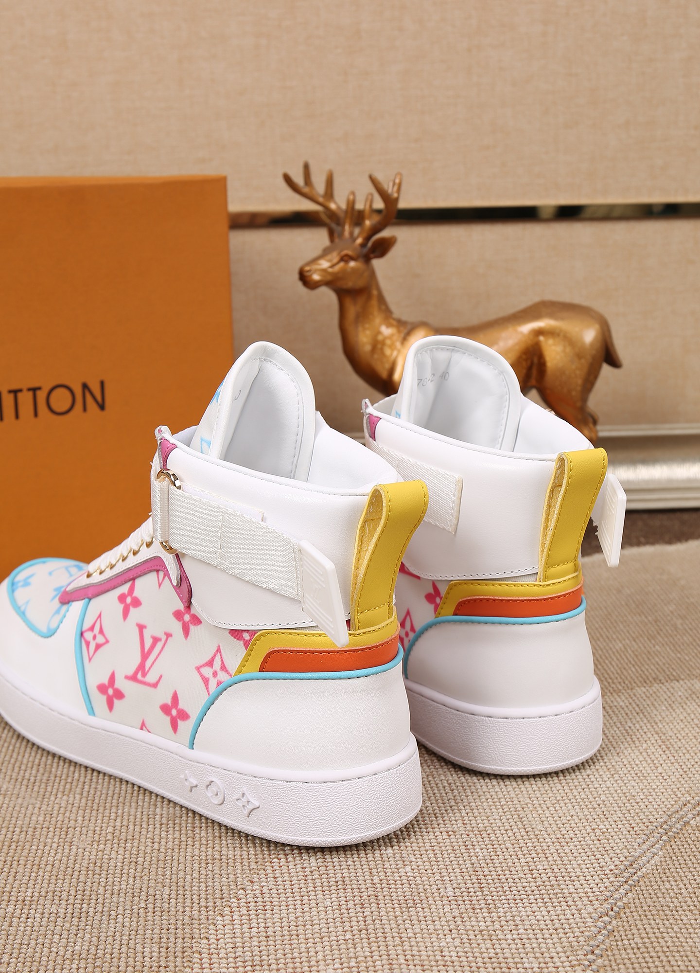 New Fashion LV Women Shoes L130