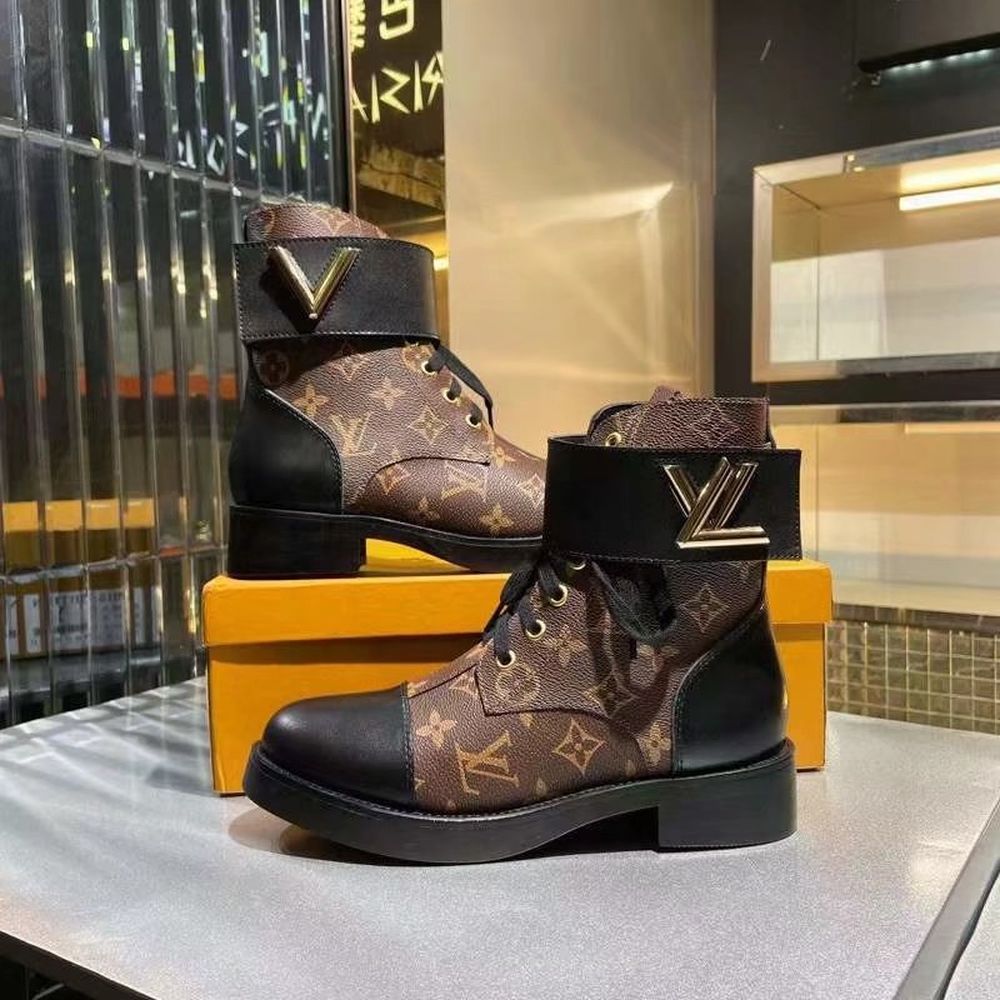 New Fashion LV Women Shoes L401