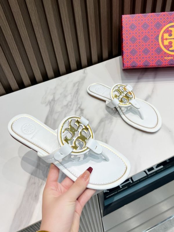 New Fashion LV Women Shoes 264 PA