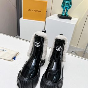 New Fashion LV Women Shoes 374 PA