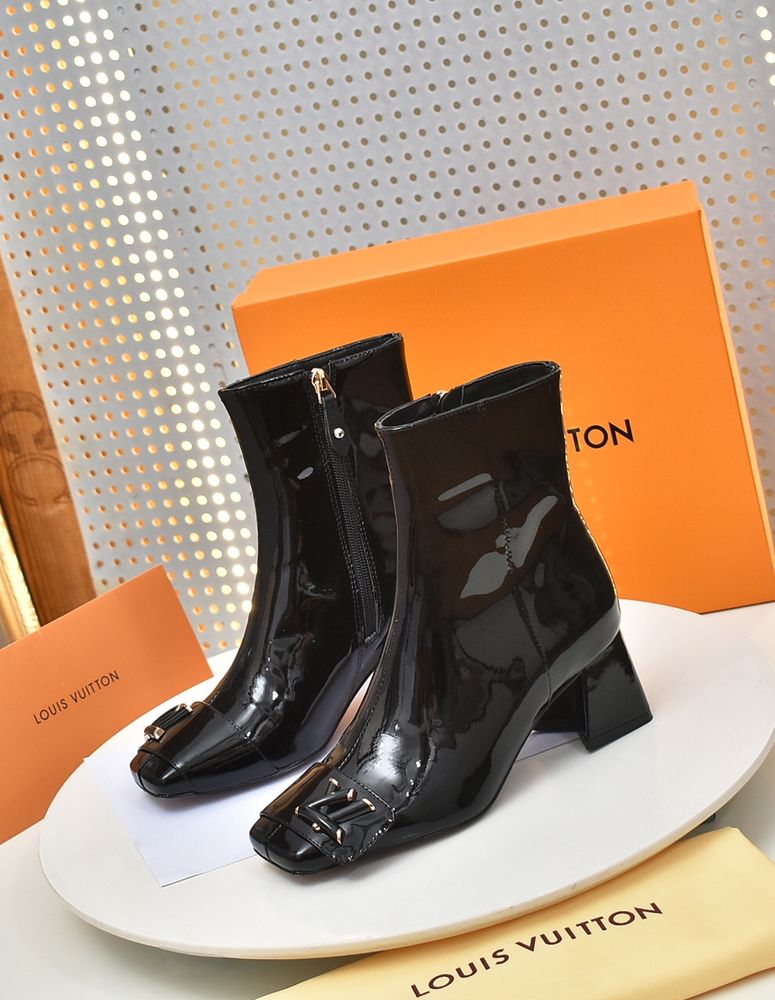 New Fashion LV Women Shoes L379