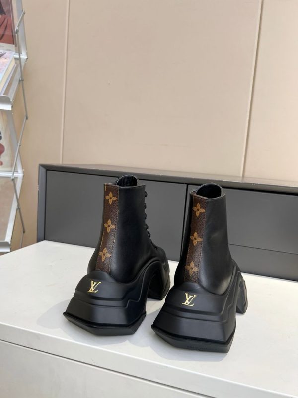New Fashion LV Women Shoes 314 PA