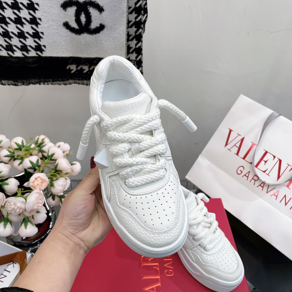 New Fashion LV Women Shoes L332