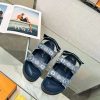 New Fashion LV Women Shoes 168 PA