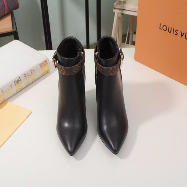 New Fashion LV Women Shoes 291 PA