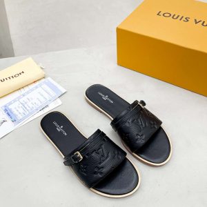 New Fashion LV Women Shoes L009