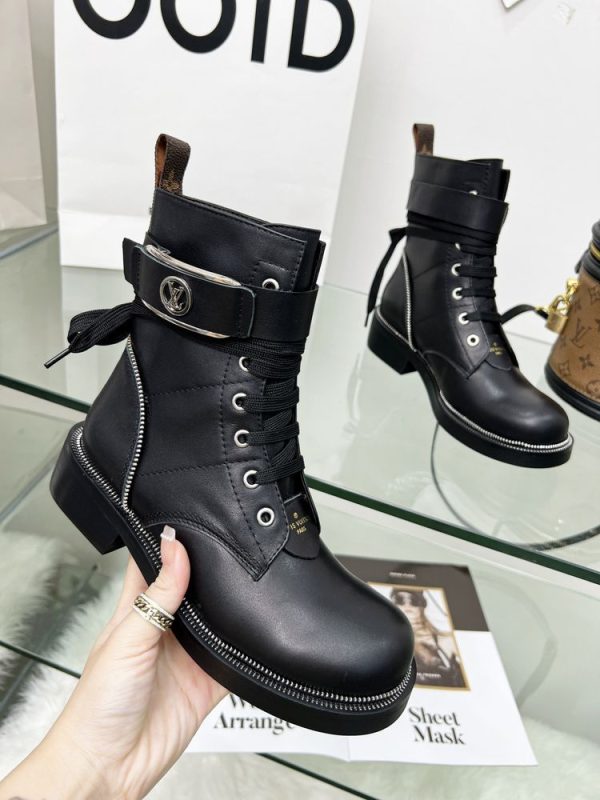 New Fashion LV Women Shoes 320 PA