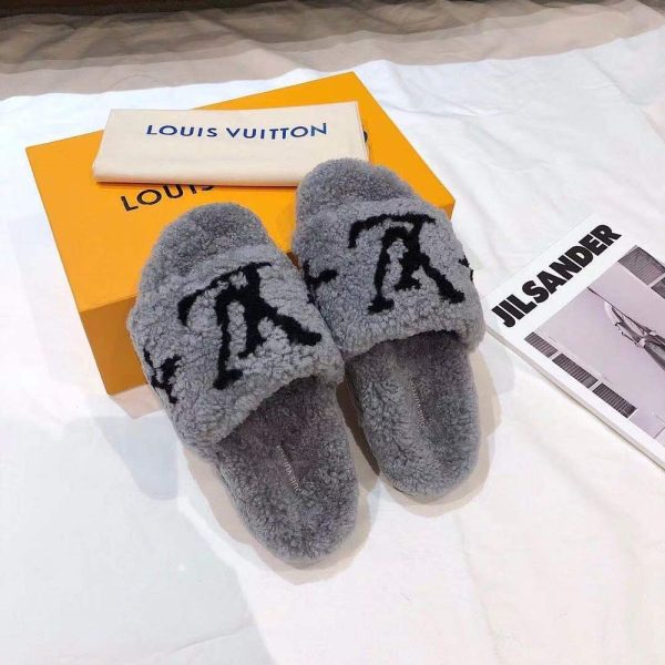 New Fashion LV Women Shoes 342 PA