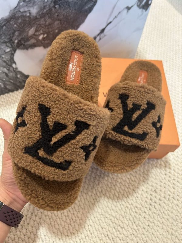 New Fashion LV Women Shoes L414