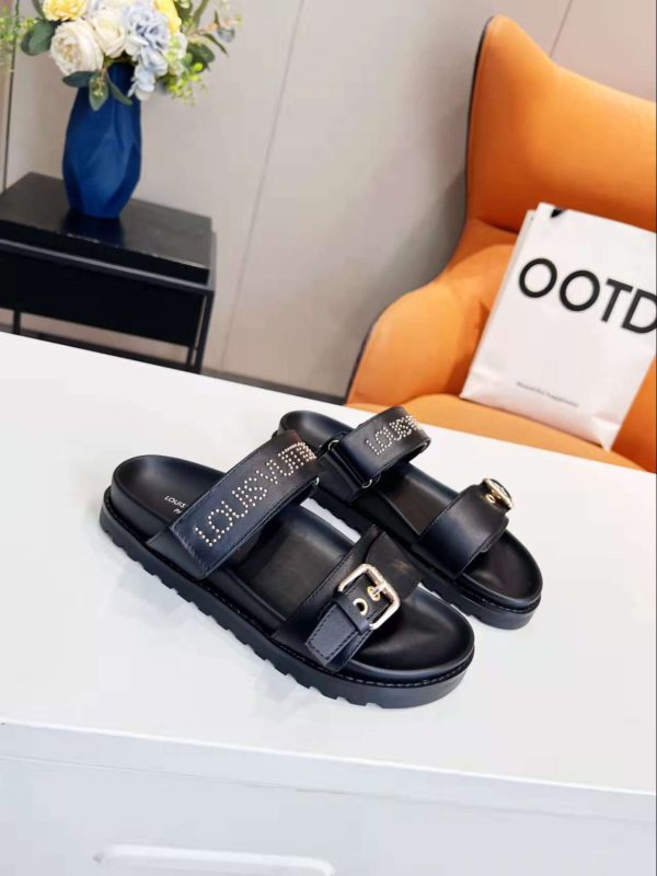 New Fashion LV Women Shoes 160 PA
