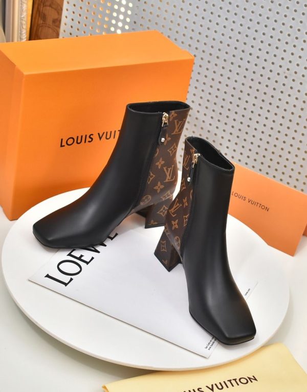 New Fashion LV Women Shoes 284 PA