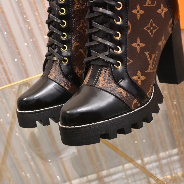New Fashion LV Women Shoes L114