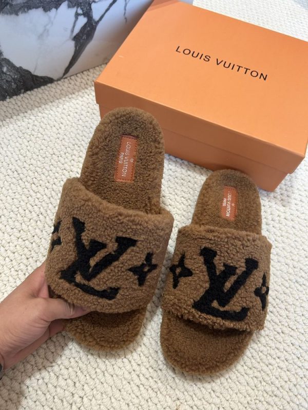 New Fashion LV Women Shoes L414