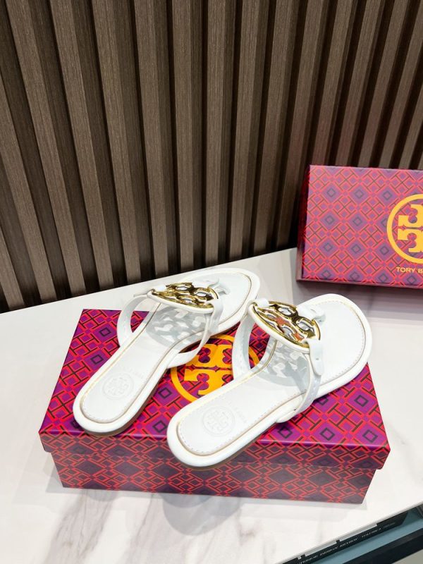 New Fashion LV Women Shoes 264 PA