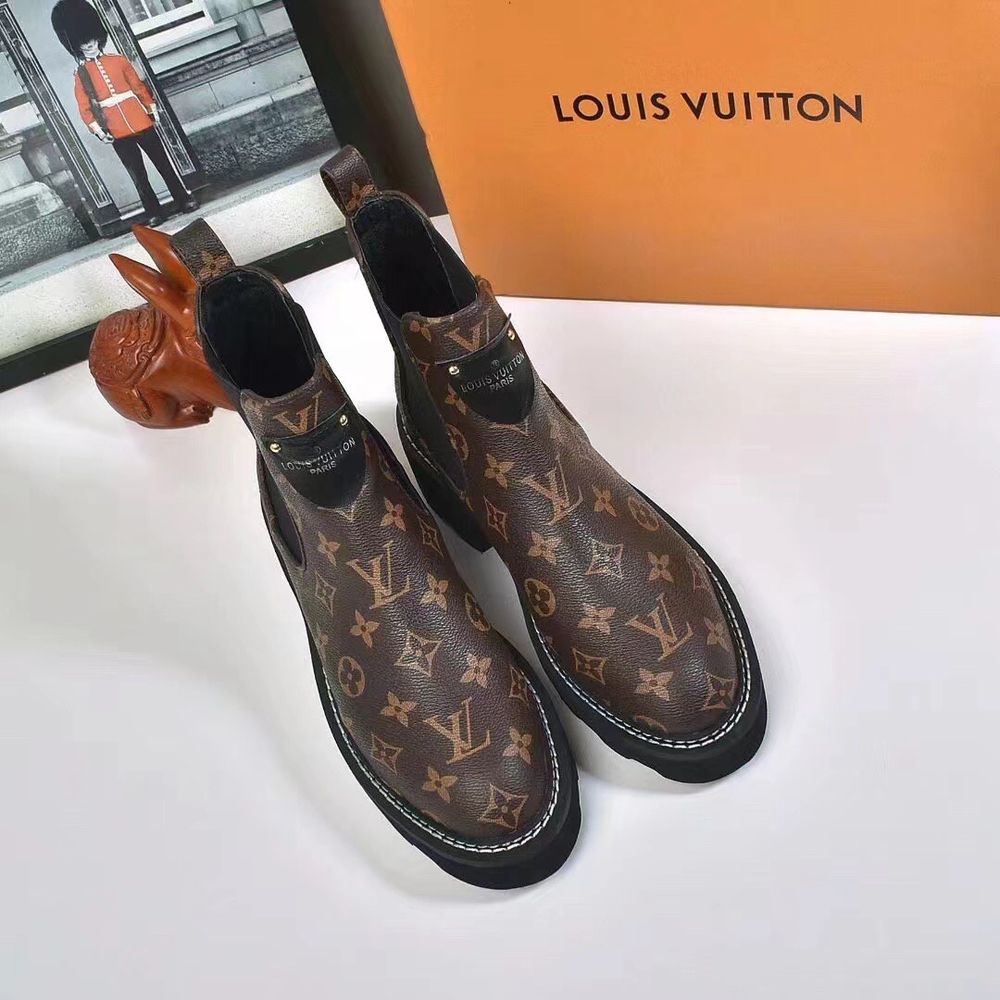 New Fashion LV Women Shoes L385